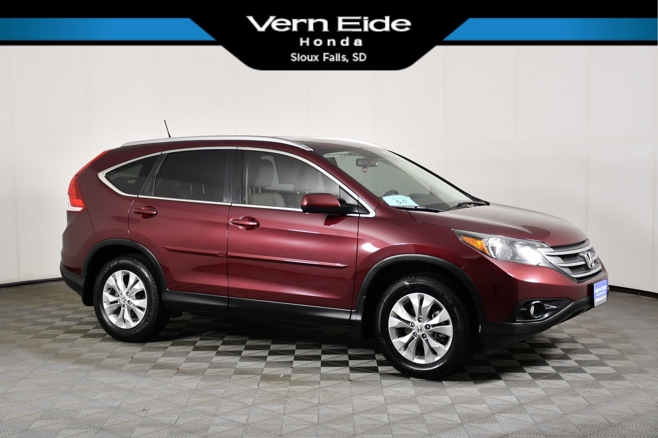 Used 2014 Basque Red Pearl II Honda EX-L image 1