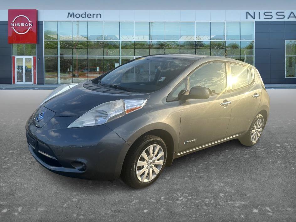 Used 2016 Gun Metallic Nissan S image 1