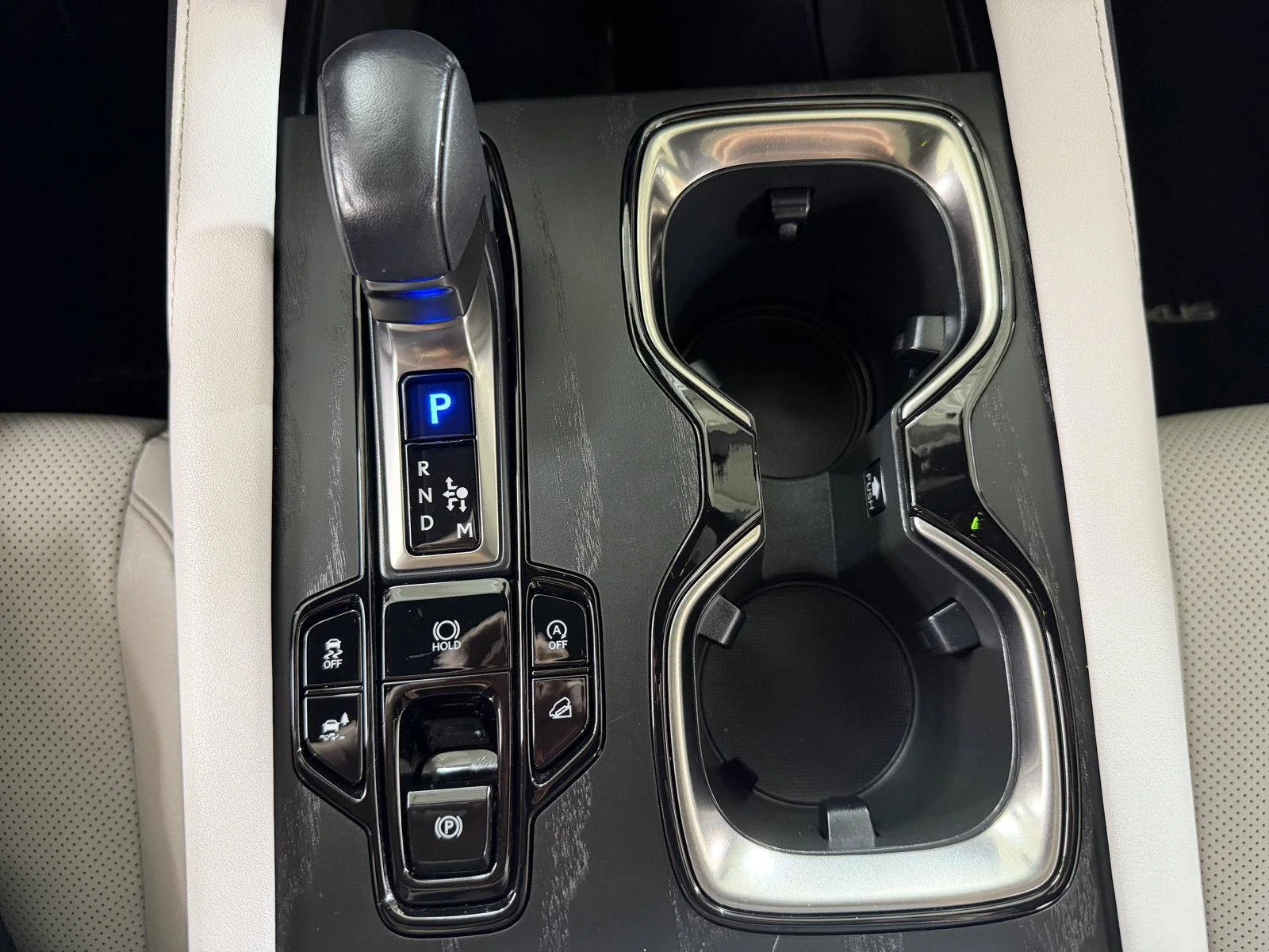 Used 2024  Lexus 350 Premium image 19