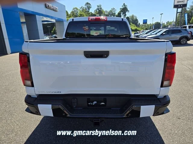 New 2026 Summit White Chevrolet Z71 image 5
