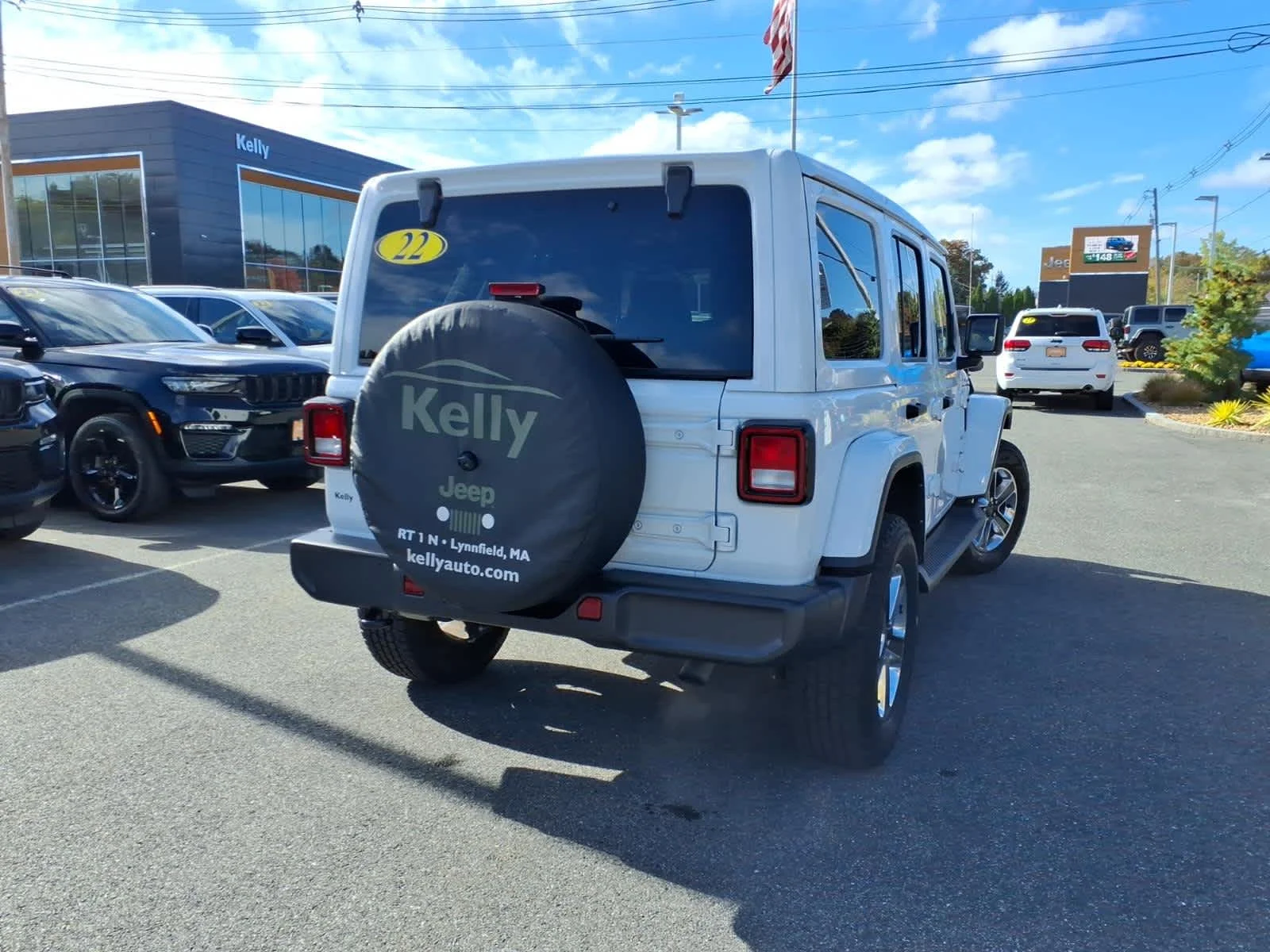 Certified Used 2022 Bright White Clearcoat Jeep Unlimited Sahara image 8