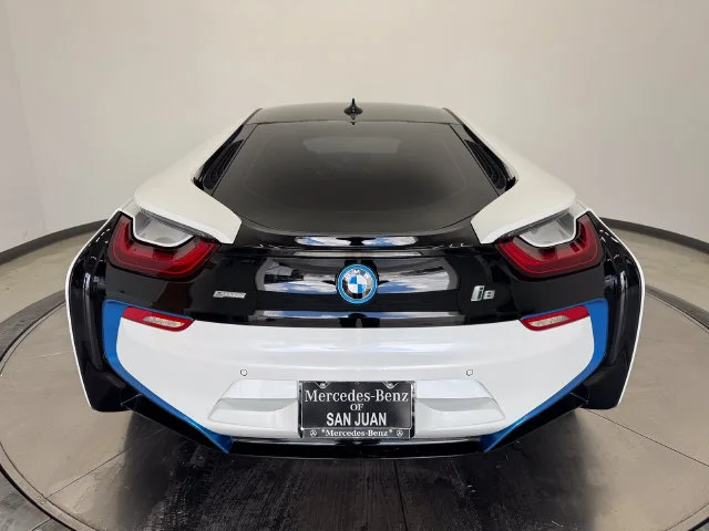 Used 2016 Crystal White Pearl Metallic w/BMW i Frozen Blue BMW Base image 10
