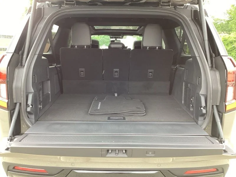 New 2026 Gray Ford Platinum image 11