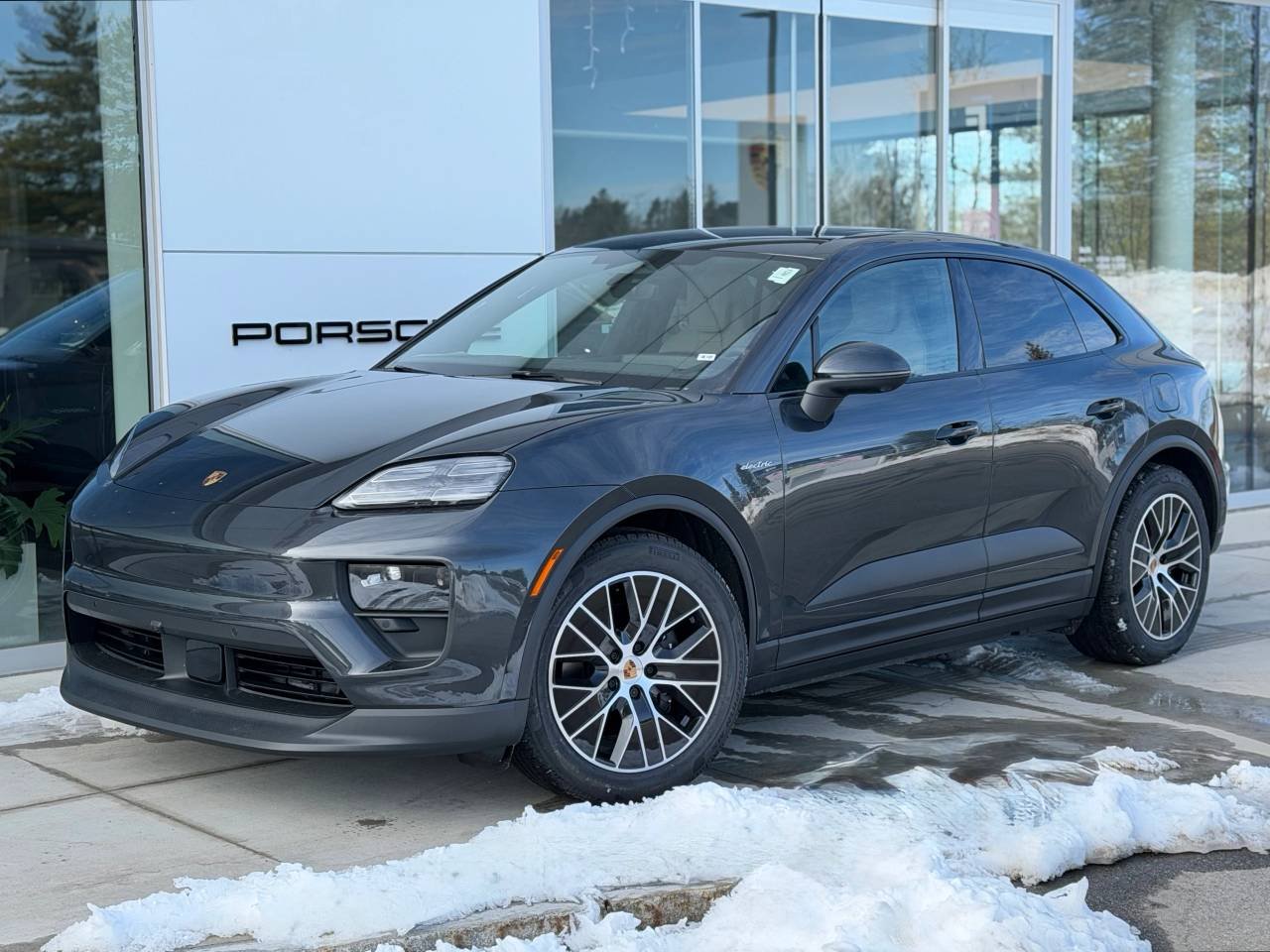 2026 Porsche Macan Base