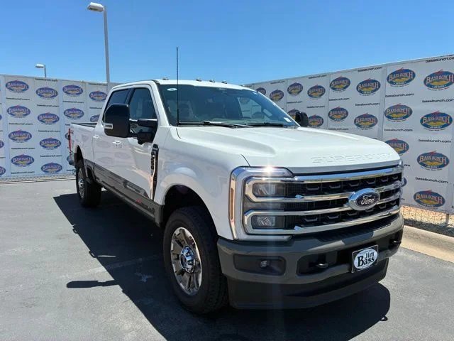 New 2026 Star White Metallic Tri-Coat Ford King Ranch image 2