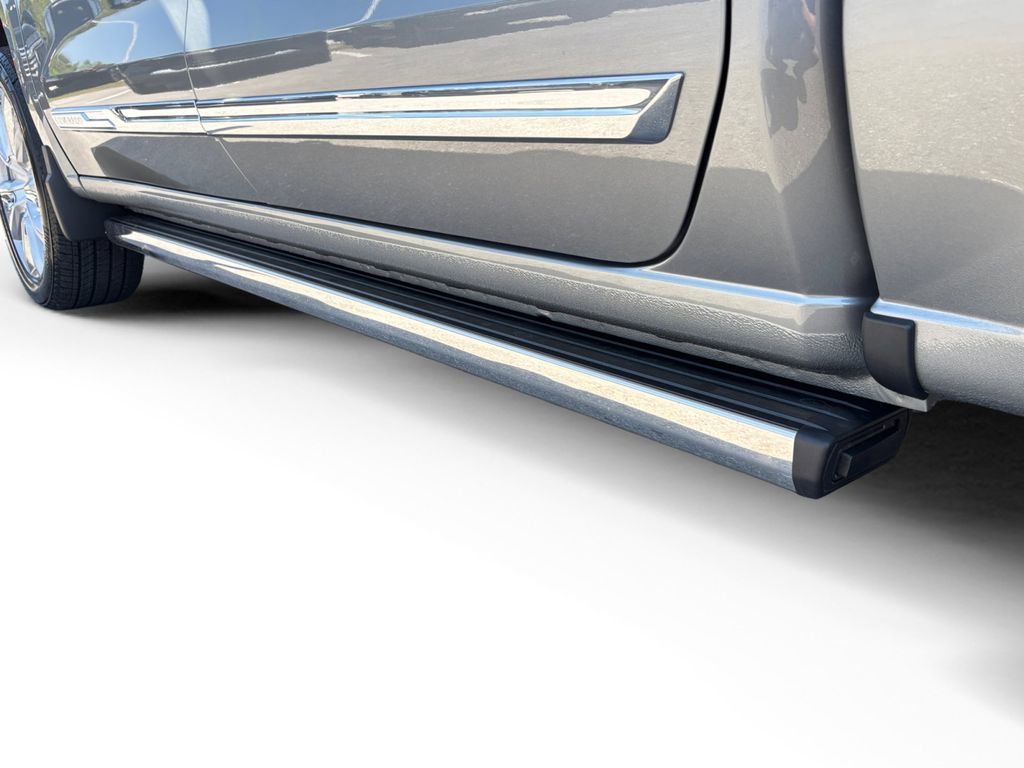 New 2026 Sterling Gray Metallic Chevrolet High Country image 18