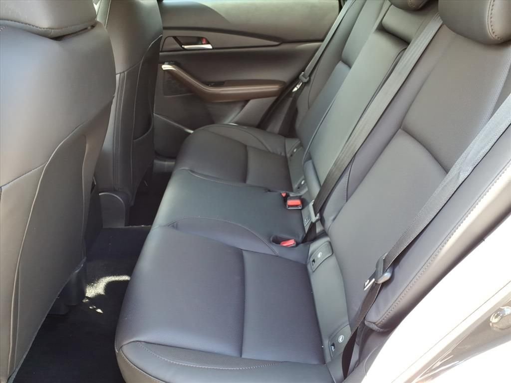 2025 Mazda CX-30 Premium - Photo 12