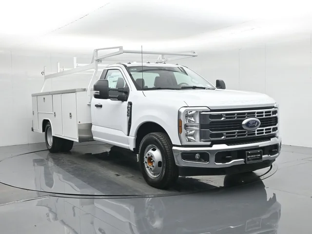 2026 Ford Chassis Cab XL