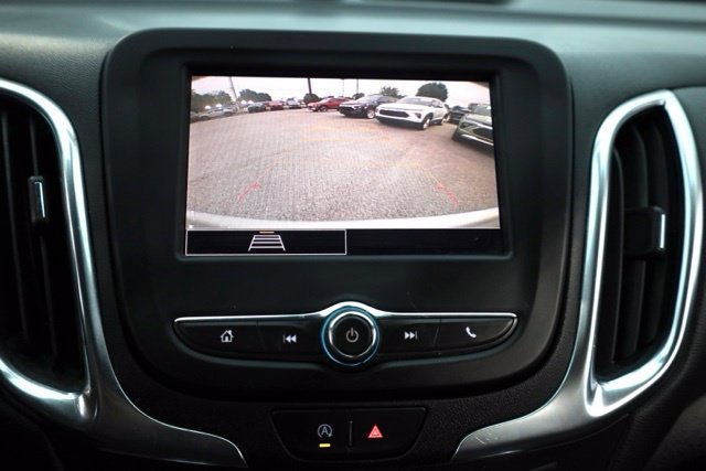 Used 2022 Silver Ice Metallic Chevrolet LT image 5