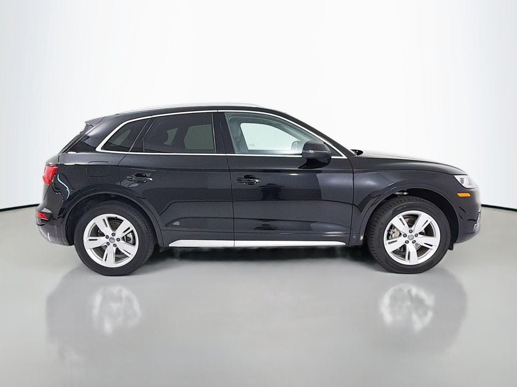 Used 2019 Brilliant Black Audi Premium Plus 45 TFSI quattro image 8