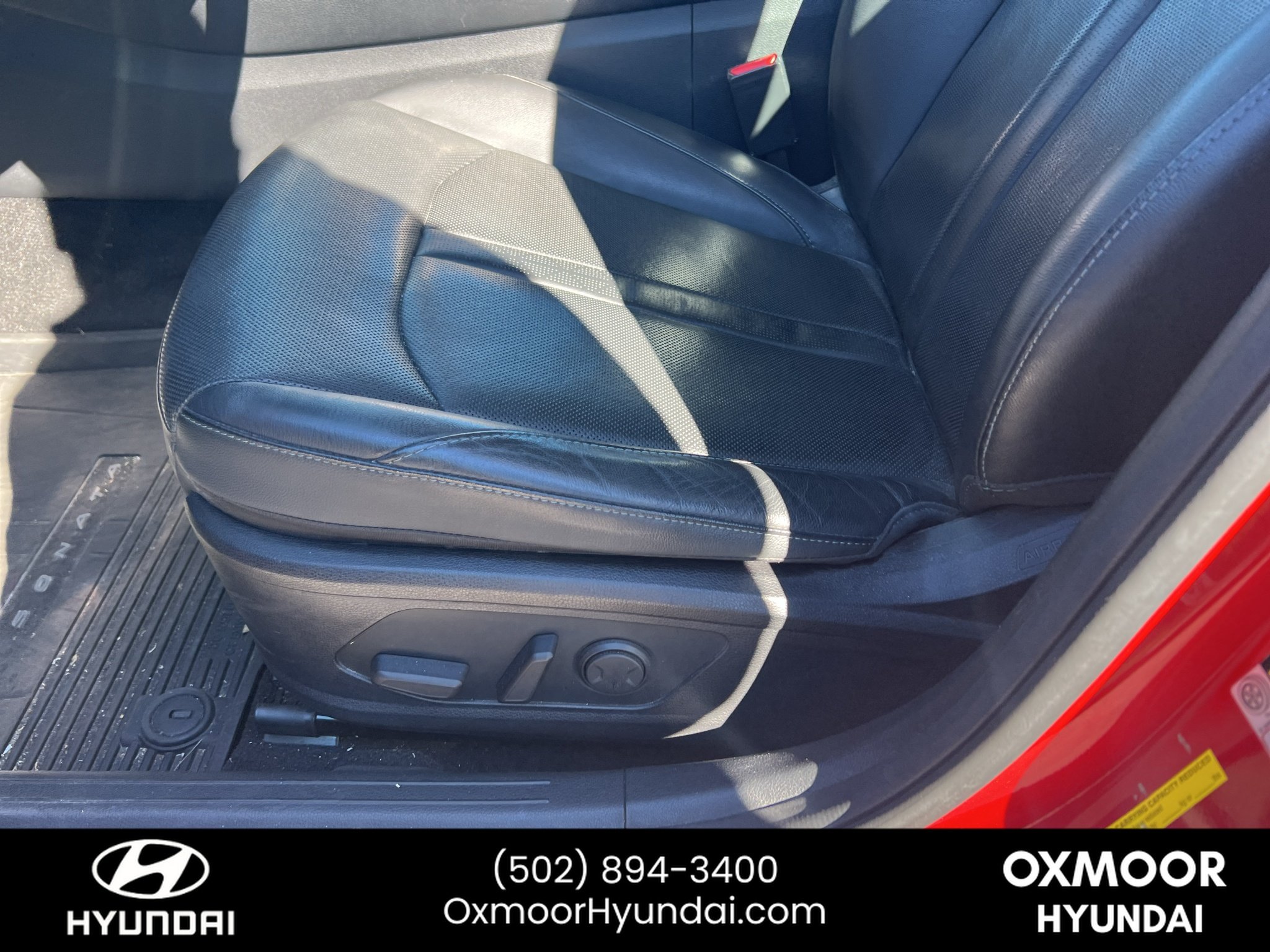 Used 2020 Calypso Red Hyundai Limited image 6