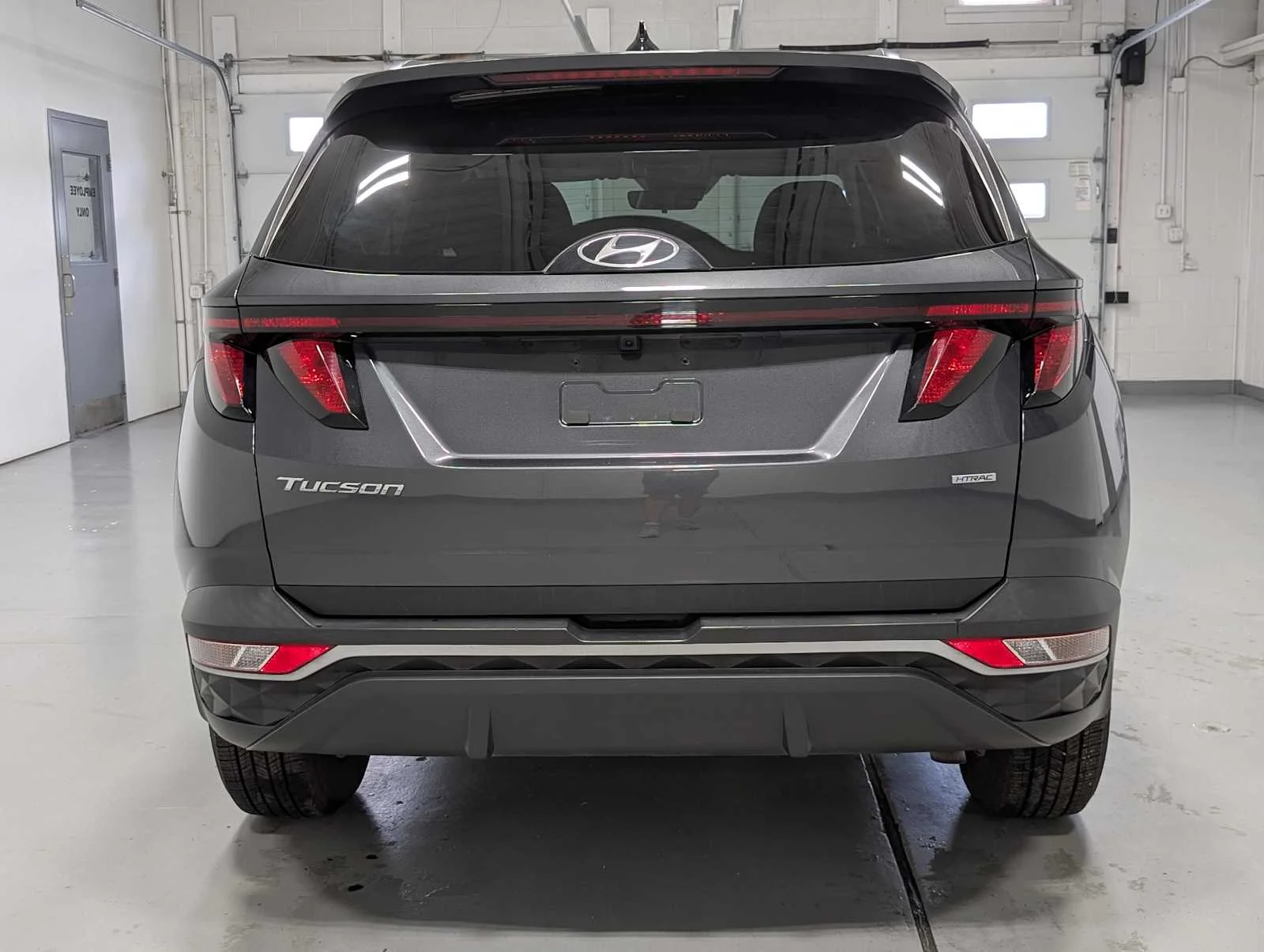 Used 2024 Dark Gray Metallic Hyundai SEL image 9