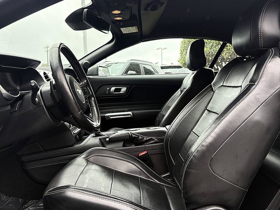 Used 2019 Magnetic Ford GT Premium image 8