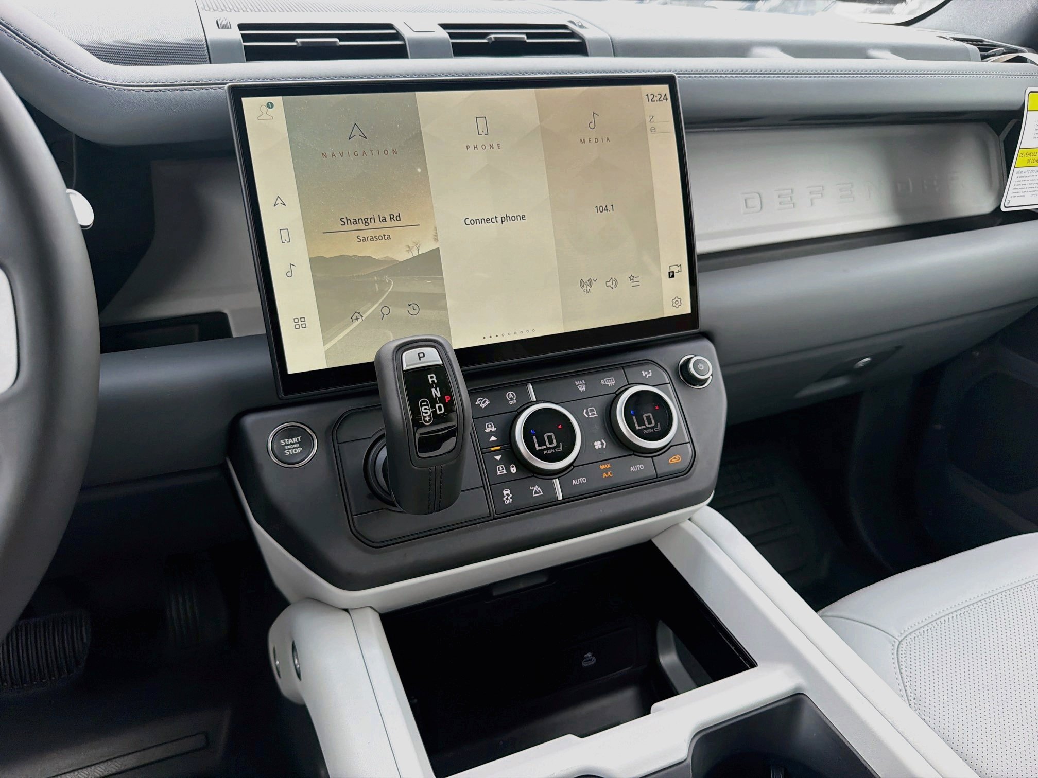 New 2026 Santorini Black Land Rover S image 28