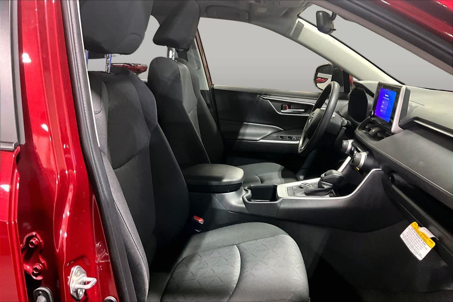 Used 2025 Ruby Flare Pearl Toyota Hybrid XLE image 9