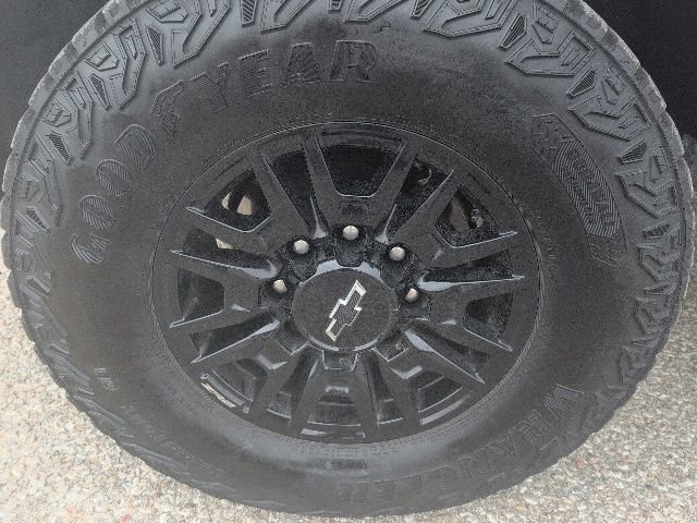 Used 2024 Lakeshore Blue Metallic Chevrolet ZR2 image 26