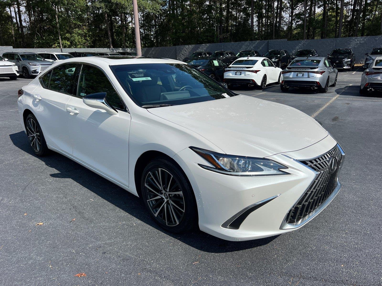 Used 2025 Eminent White Pearl Lexus Base image 3