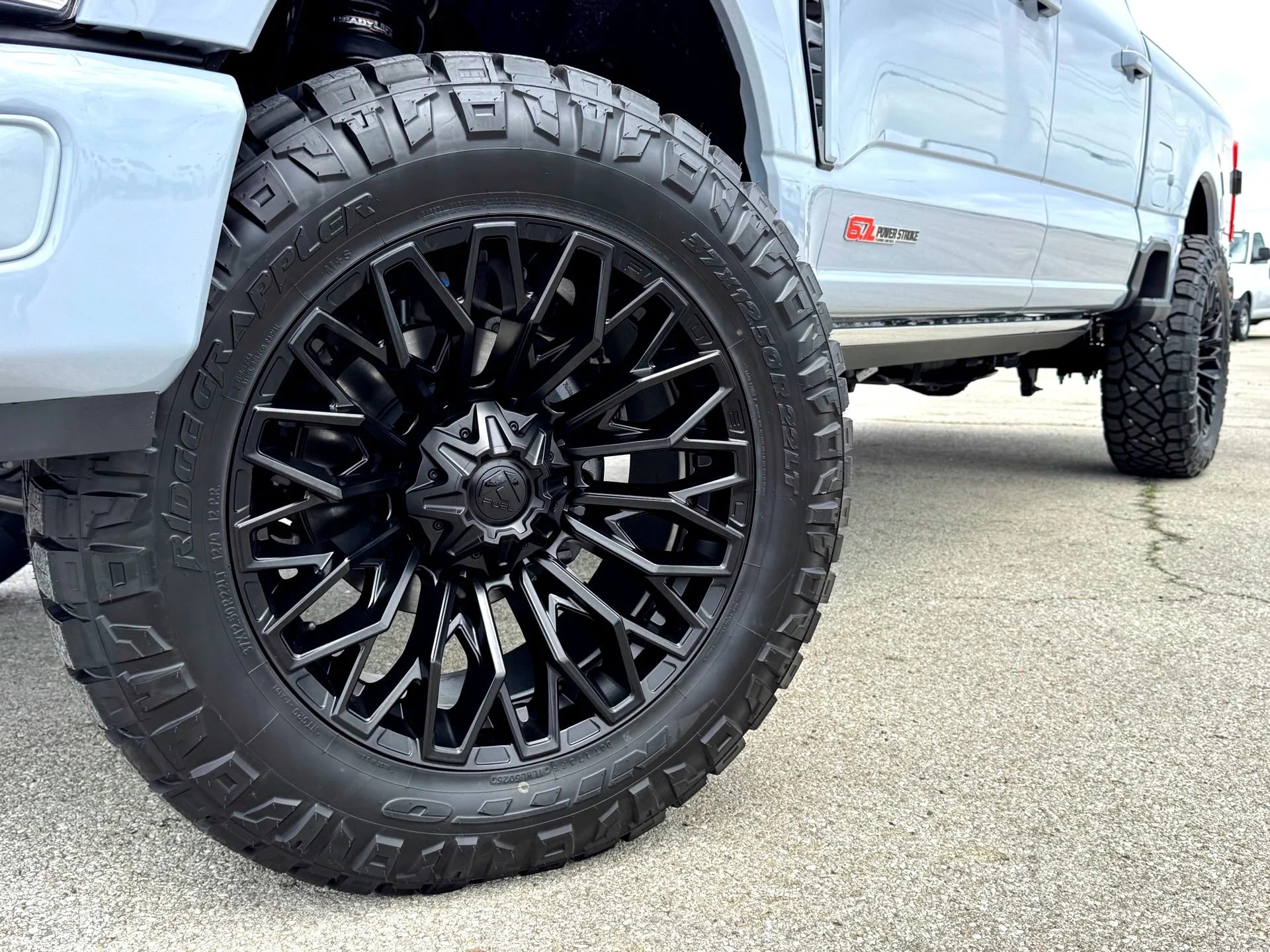 Used 2026  Ford Platinum LIFTED image 2