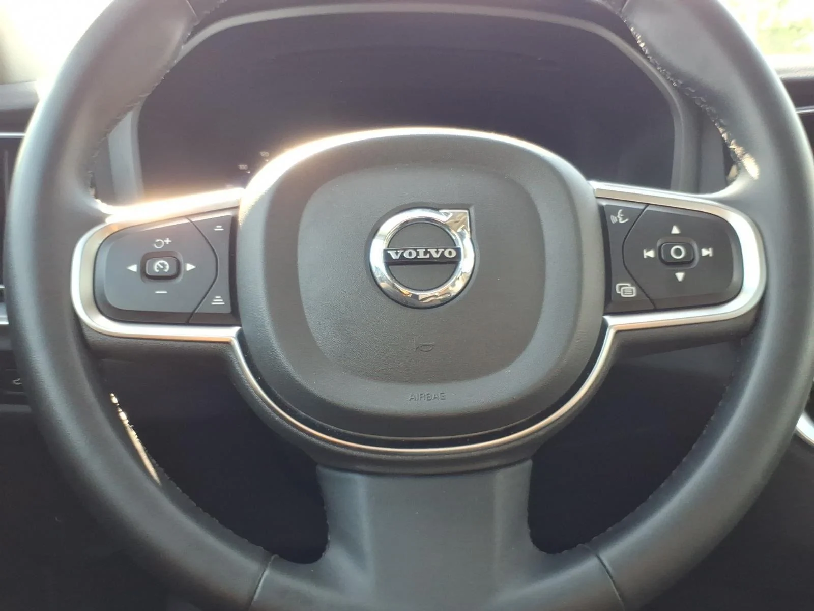 Used 2024 Silver Dawn Metallic Volvo Core Dark Theme image 25