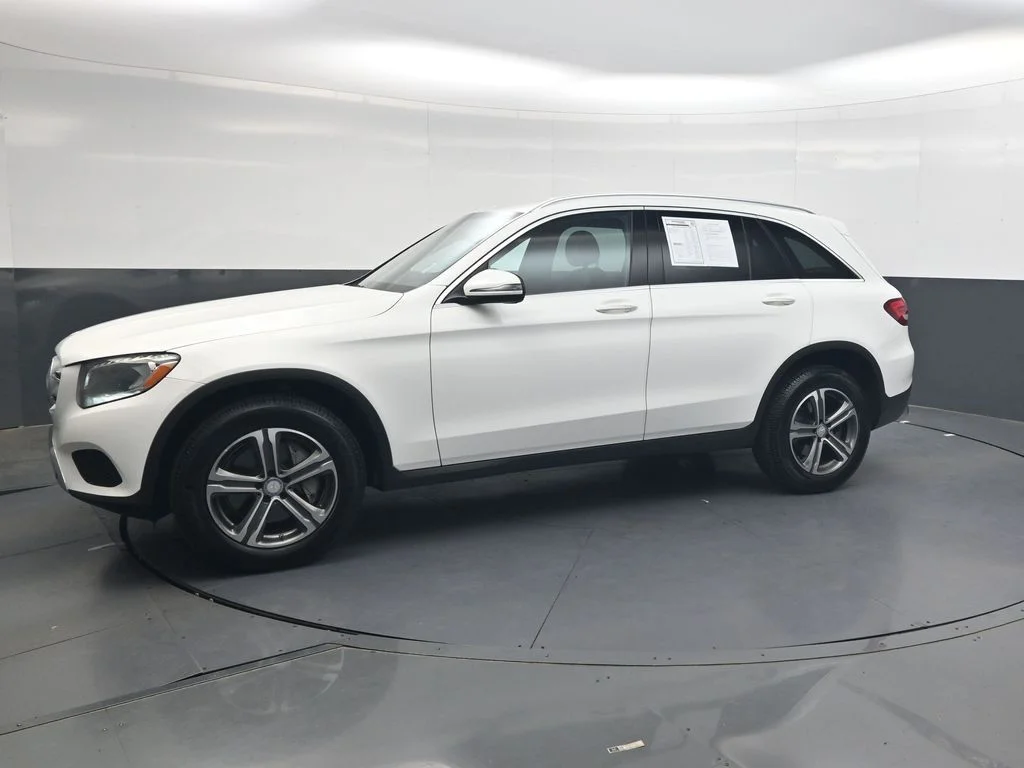 Used 2016  Mercedes-Benz GLC 300 image 11