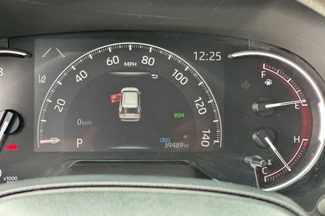 Used 2025 Gray Toyota XLE image 32