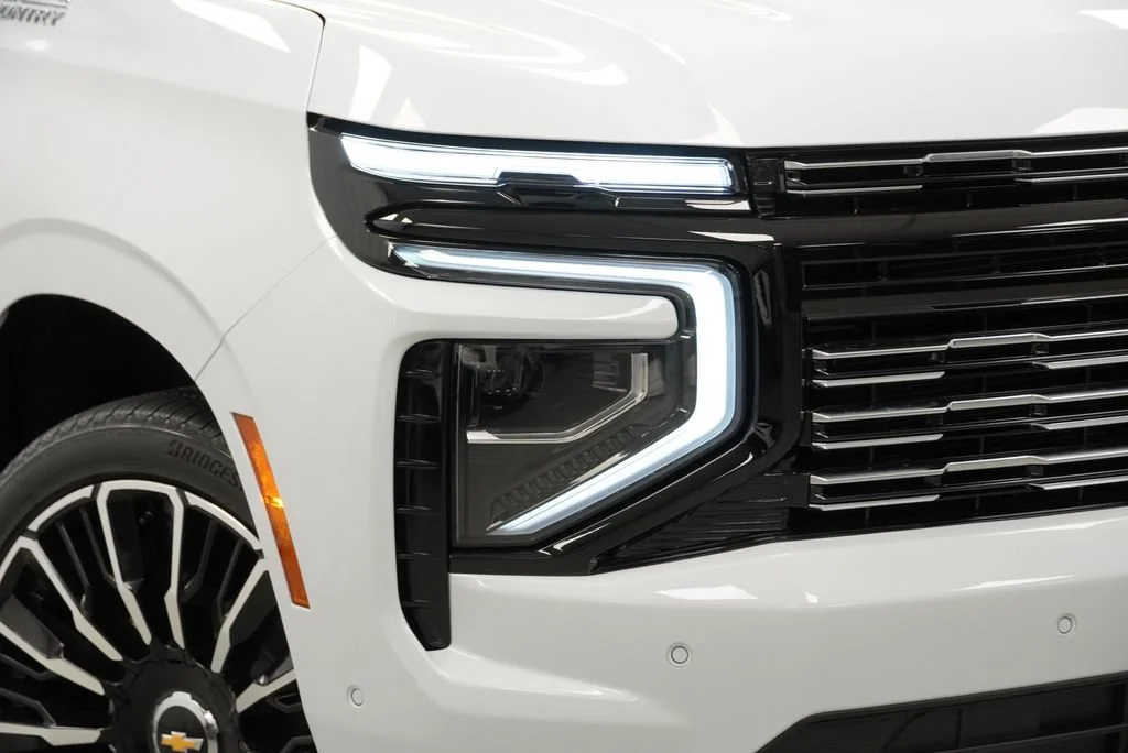 New 2026 Polar White Tricoat Chevrolet High Country image 36