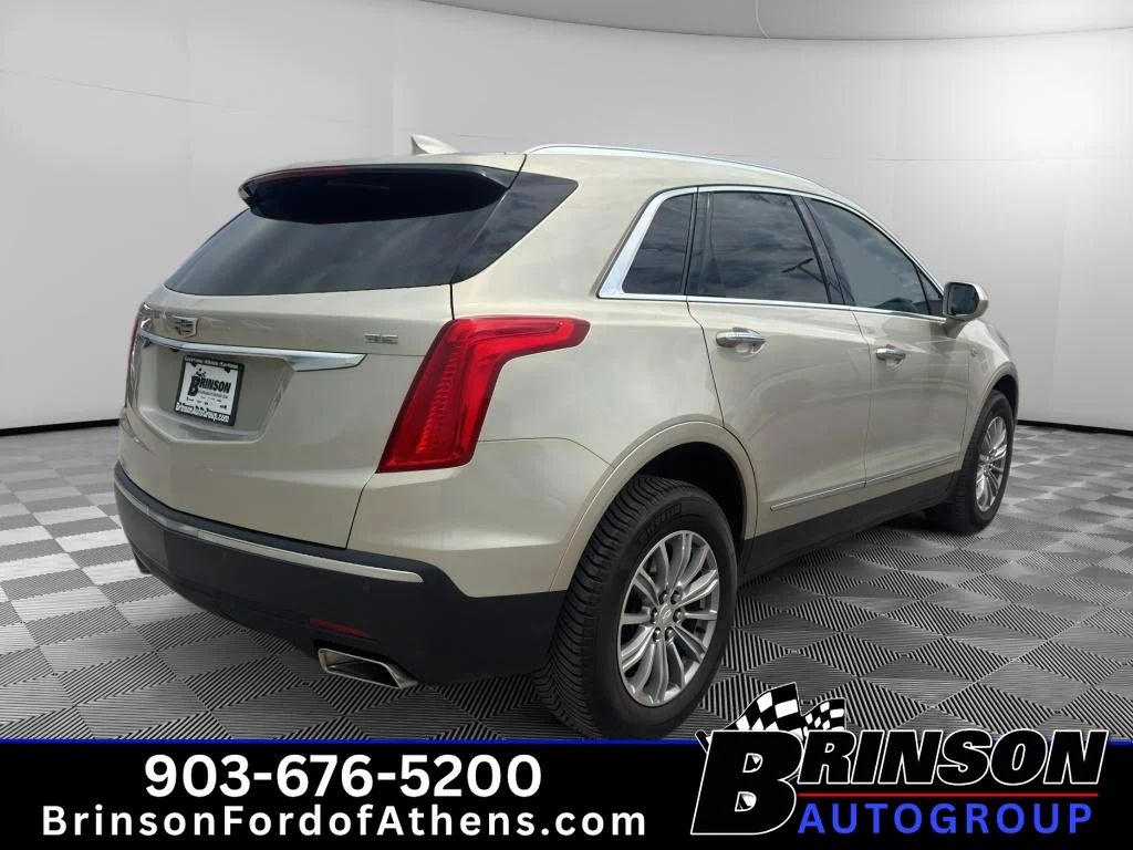 Used 2017 Silver Coast Metallic Cadillac Luxury FWD image 5