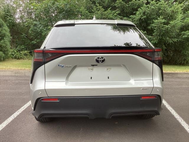 Certified Used 2023 ELEMENTAL SILVER Toyota  image 20