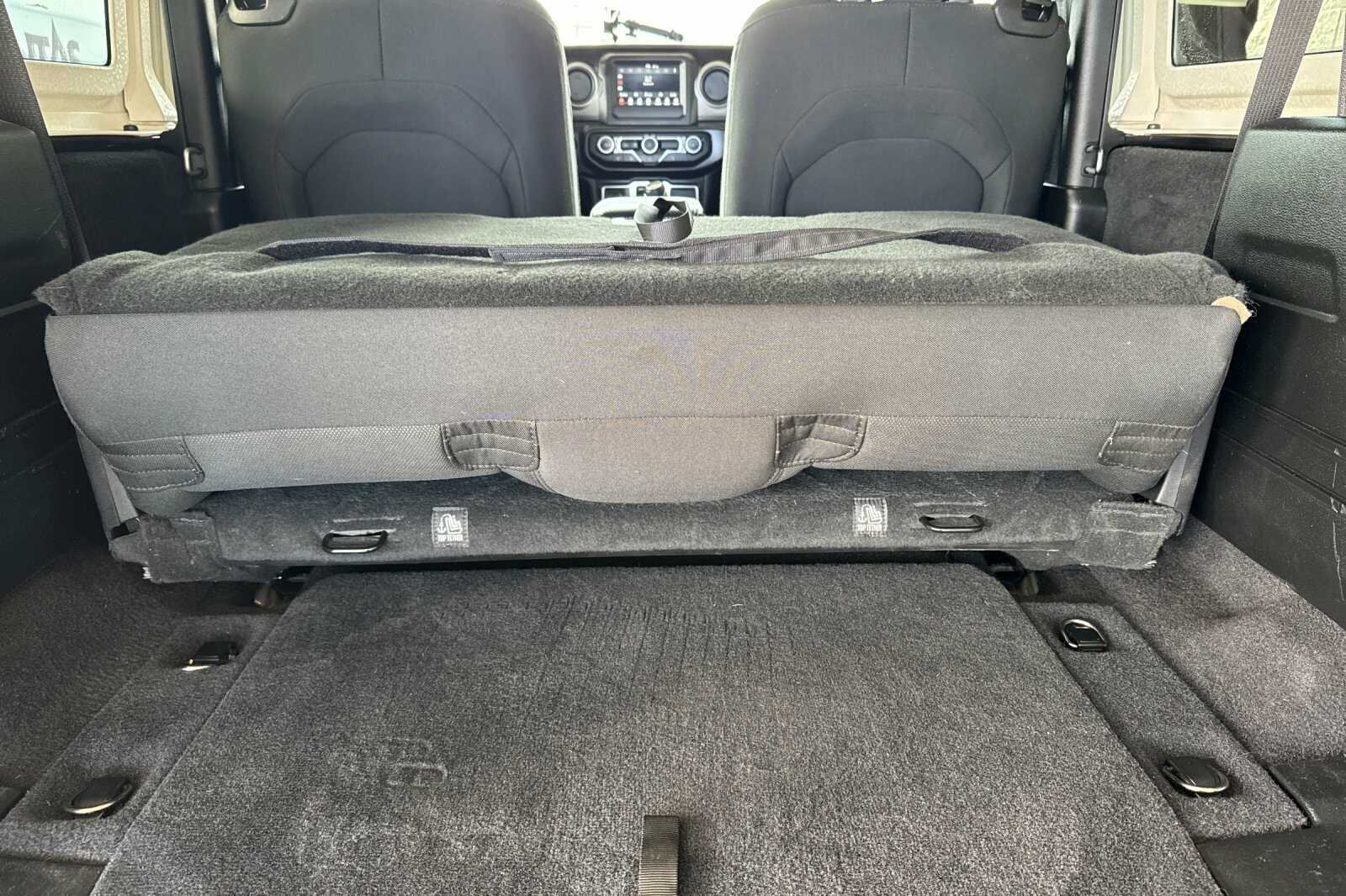 Used 2019 Gray Jeep Sport S image 15