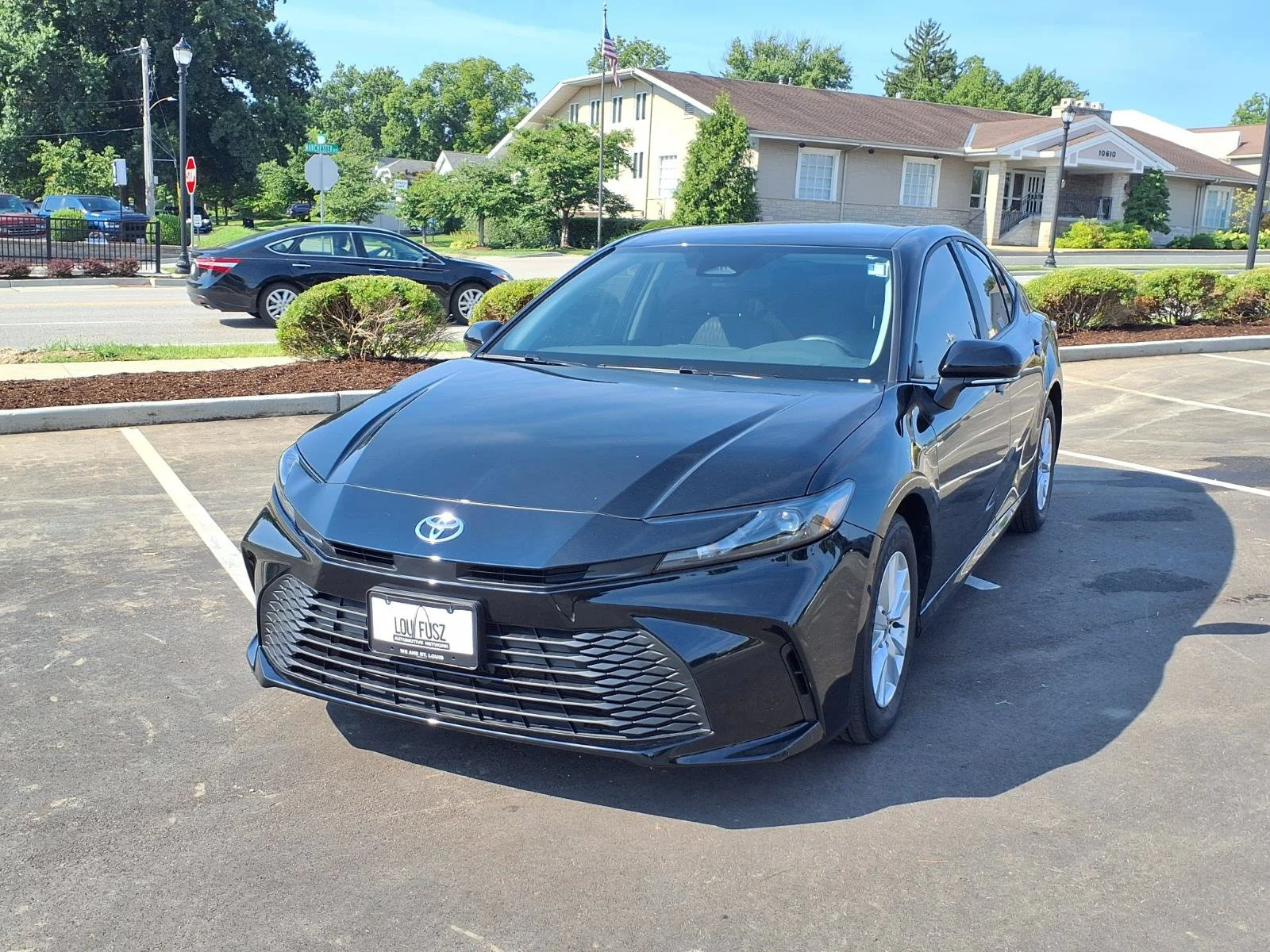 Used 2025 BLack Toyota LE image 28