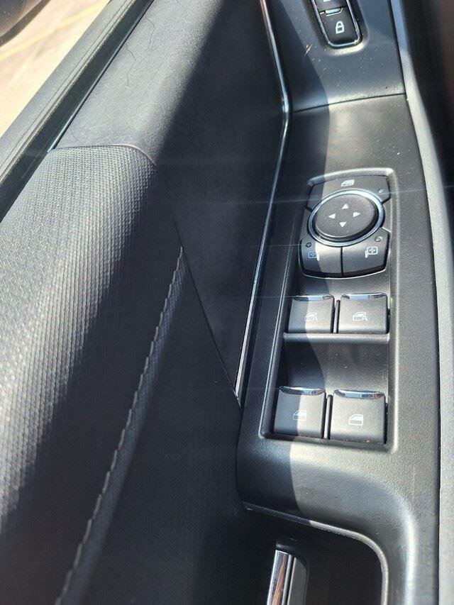 Used 2024 Agate Black Metallic Ford XLT image 19