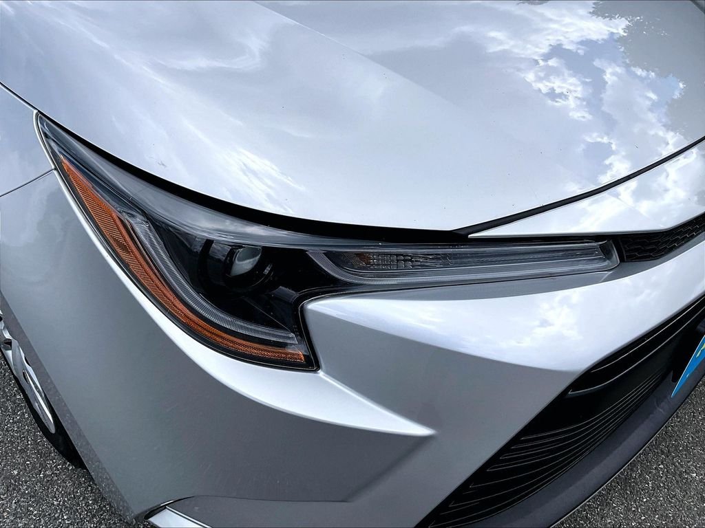 Used 2024 Classic Silver Metallic Toyota LE image 33