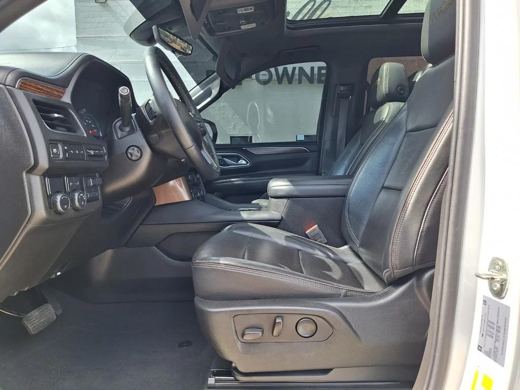 Used 2021 White Chevrolet High Country image 16