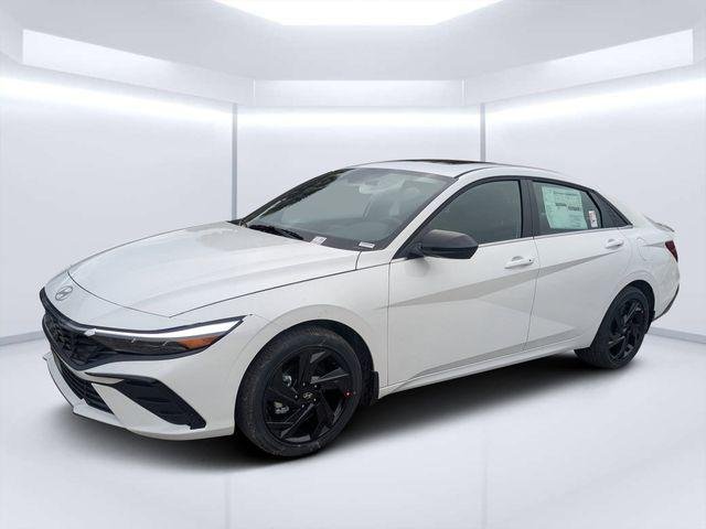 New 2026 White Hyundai SEL Sport image 7