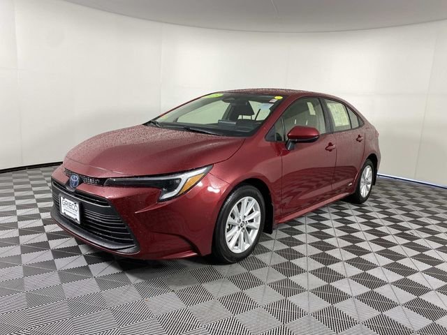 Used 2025 Red Toyota LE image 4