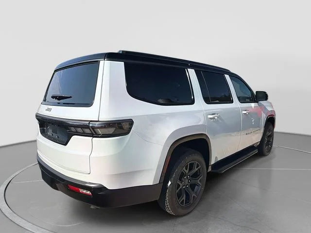 New 2026 Bright White Clear-Coat Exterior Paint Jeep Upland image 4