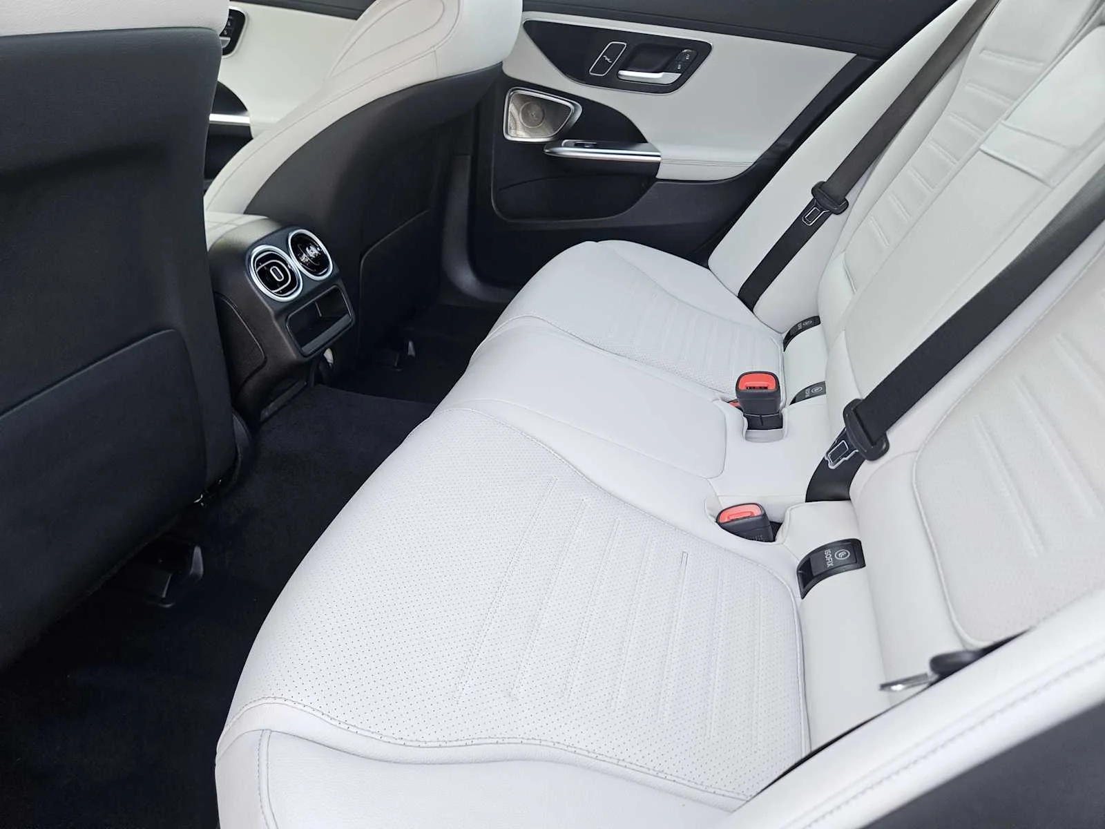 Used 2023 MANUFAKTUR Selenite Grey Magno Mercedes-Benz C 300 image 22