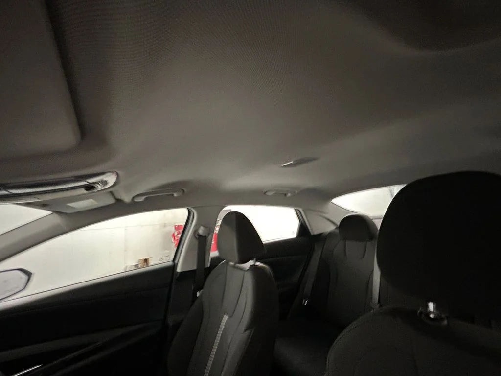 Used 2022 Gray Hyundai SE image 25