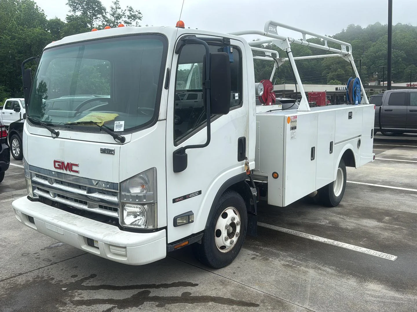 2008 GMC W-Series (Forward)'s photo