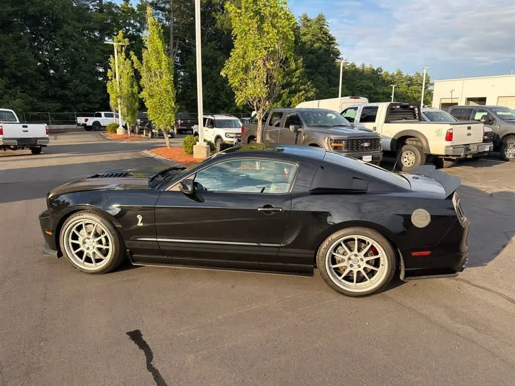 Used 2014 Black Ford Shelby GT500 image 10