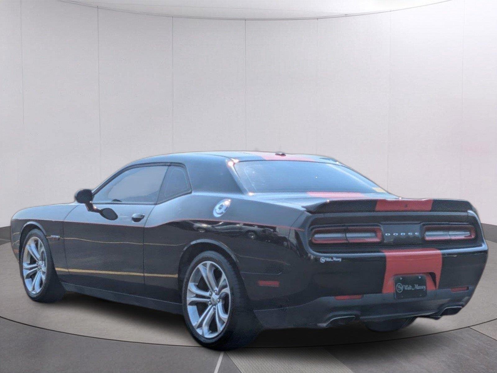 Used 2022 Pitch Black Clearcoat Dodge R/T image 3