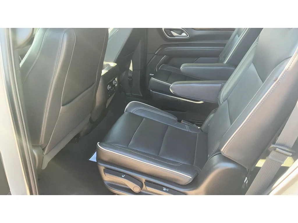 Used 2024 Sterling Gray Metallic Chevrolet Premier image 16