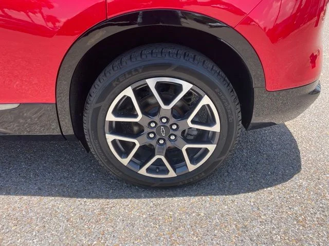 Used 2023 Red Chevrolet RS image 9