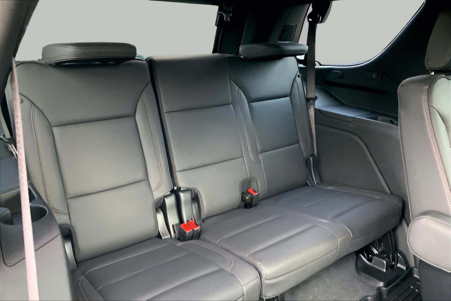 Used 2025 Sterling Gray Metallic Chevrolet High Country image 19