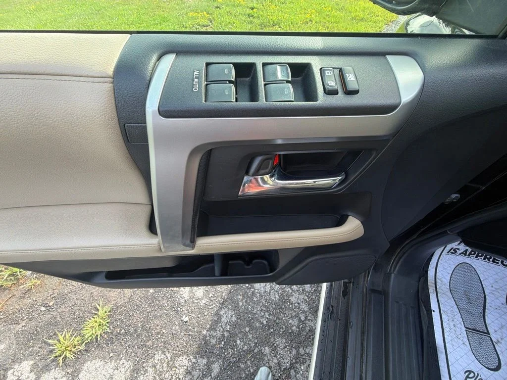 Used 2022 Black Toyota SR5 image 18