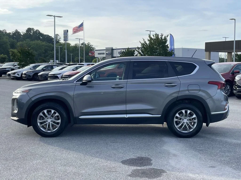Used 2019 Machine Gray Hyundai SE image 27