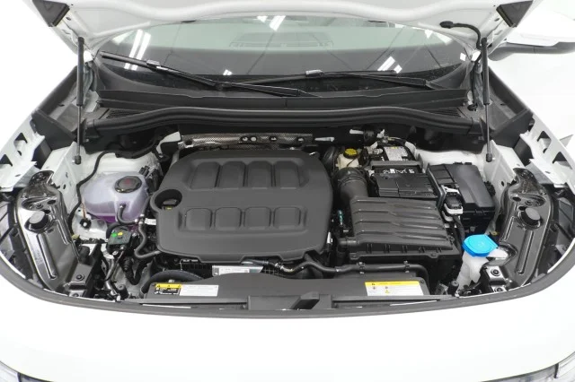 New 2026 Pure White Volkswagen S image 31