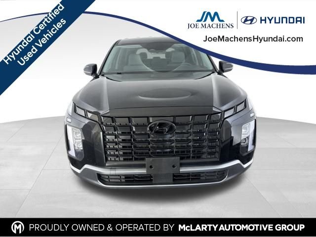 Certified Used 2025 Black Hyundai SE image 4