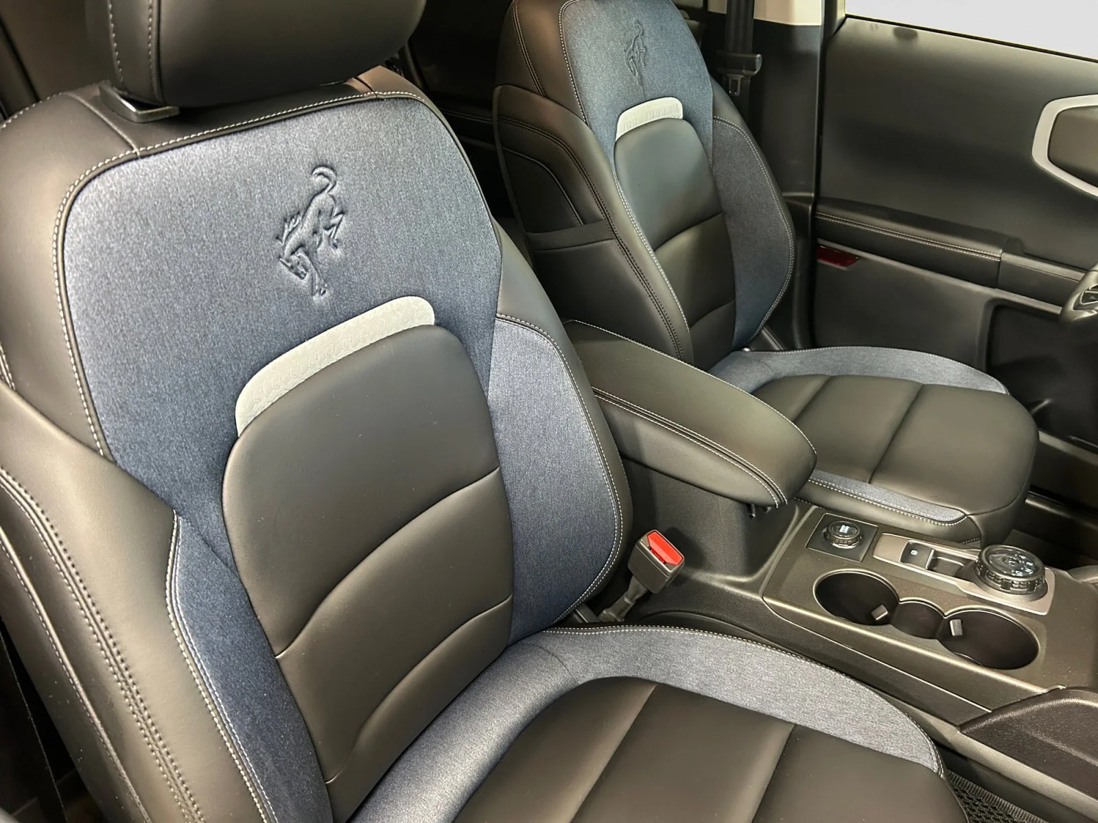 New 2026 Carbonized Grey Metallic Ford Outer Banks image 11
