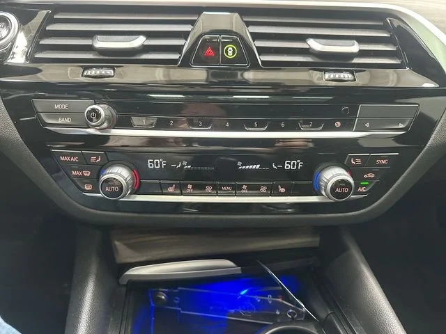 Used 2022 Gray BMW 540i xDrive image 18